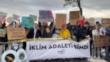 22 Nisan Dünya Günü öncesinde İstanbul'da iklim grevi